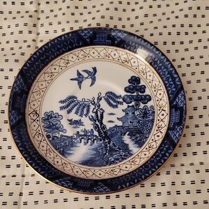 Nikko Ironstone, Double Phoenix Blue Willow Pattern With Gold Trim. 5 3/4"